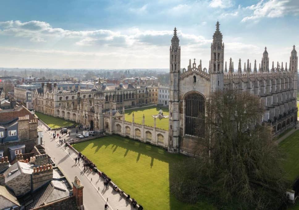 Spacious 3 Bedroom Flat In Heart Of City Centre Cambridge  Buitenkant foto