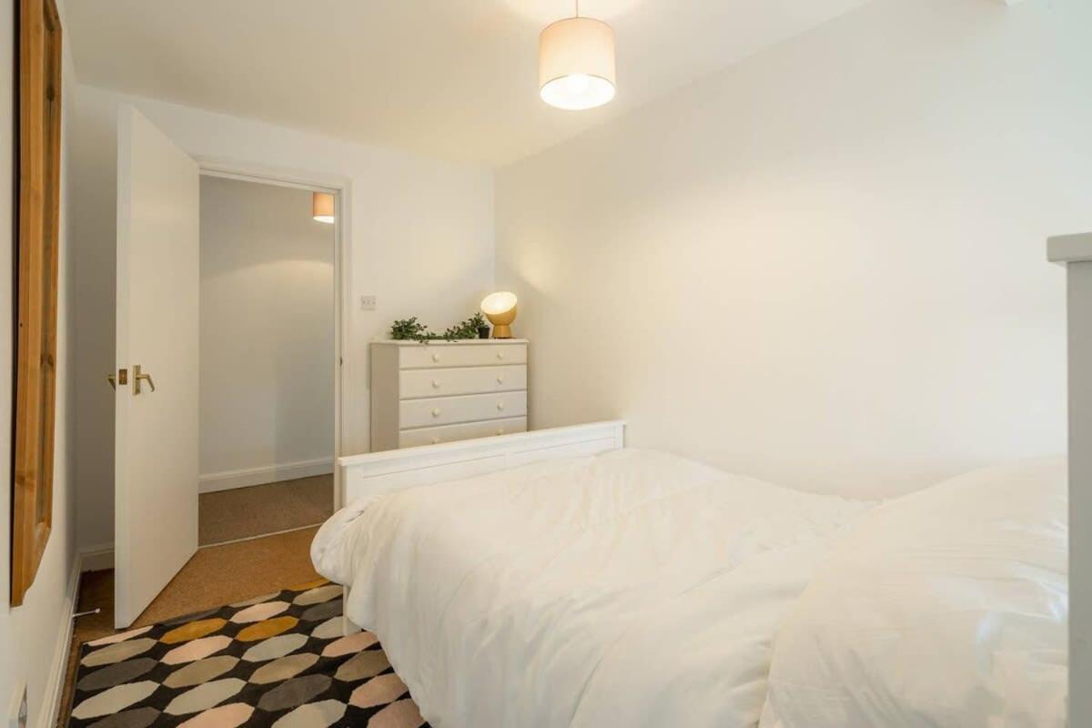 Spacious 3 Bedroom Flat In Heart Of City Centre Cambridge  Buitenkant foto